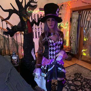 Meet your Posher, Diana